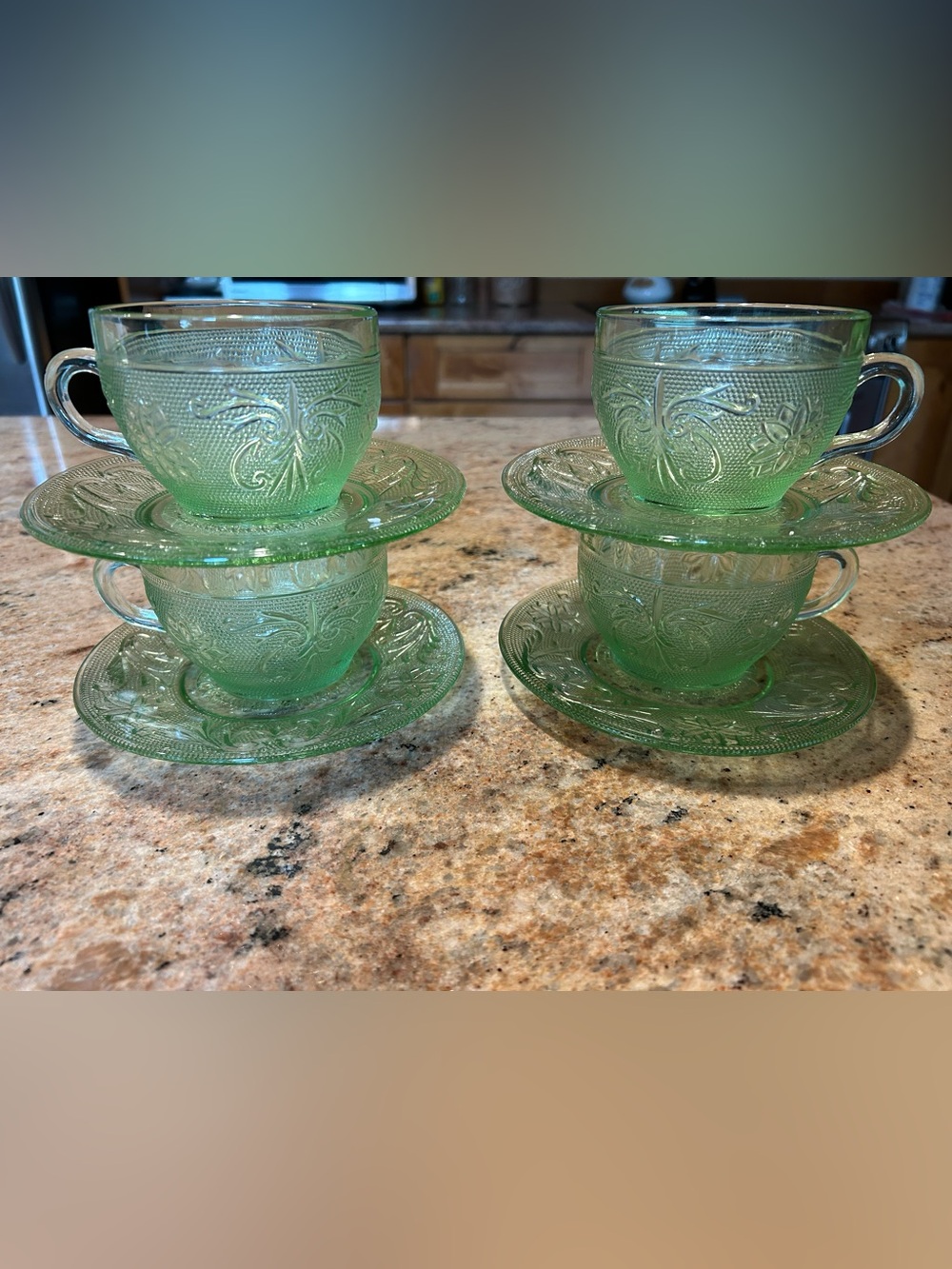 Chantilly Green Sandwich Pattern Vtg Pressed Glass 8oz Cups & Saucers Set of 4.
